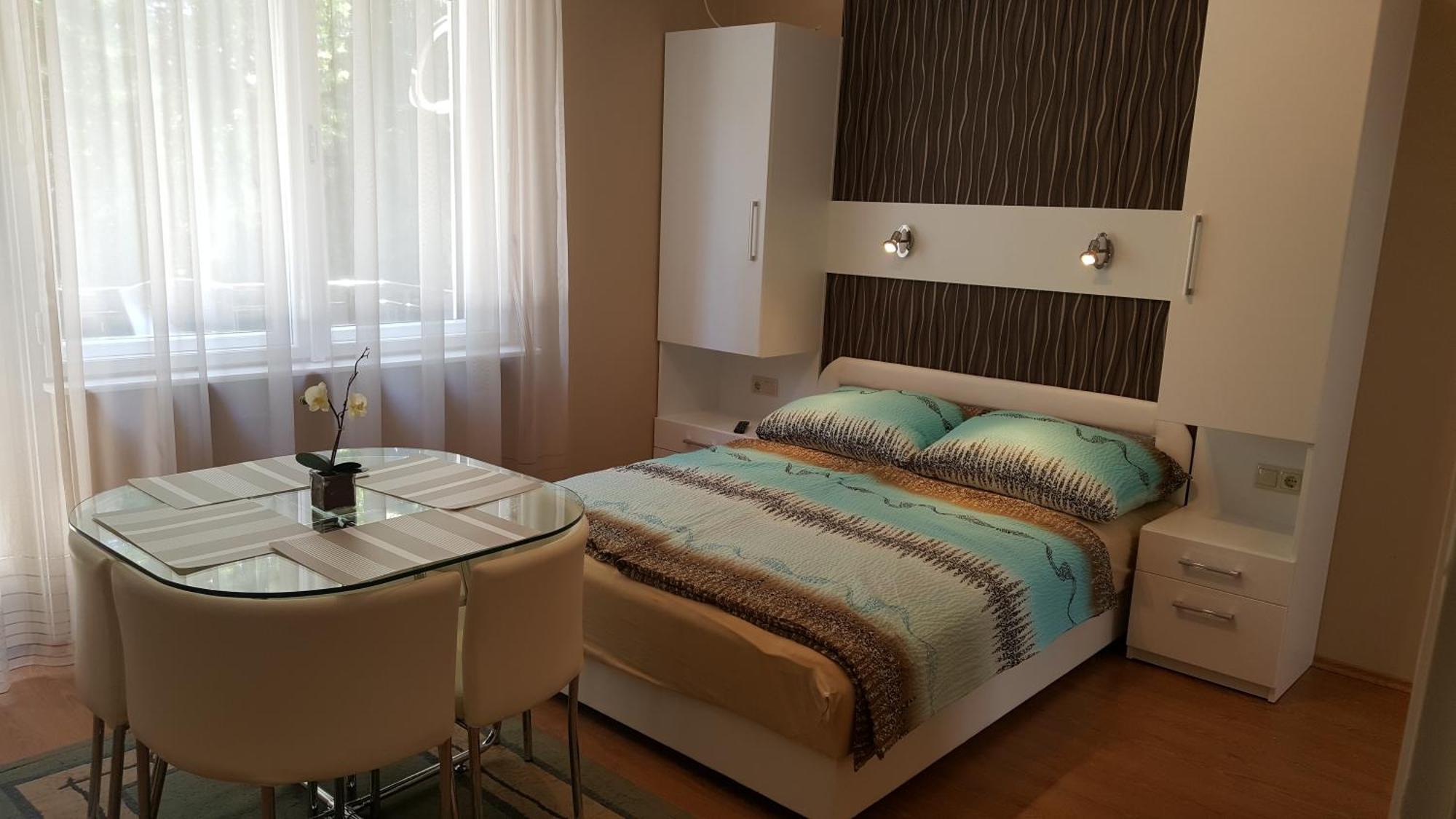 Lara Apartments Siófok Buitenkant foto