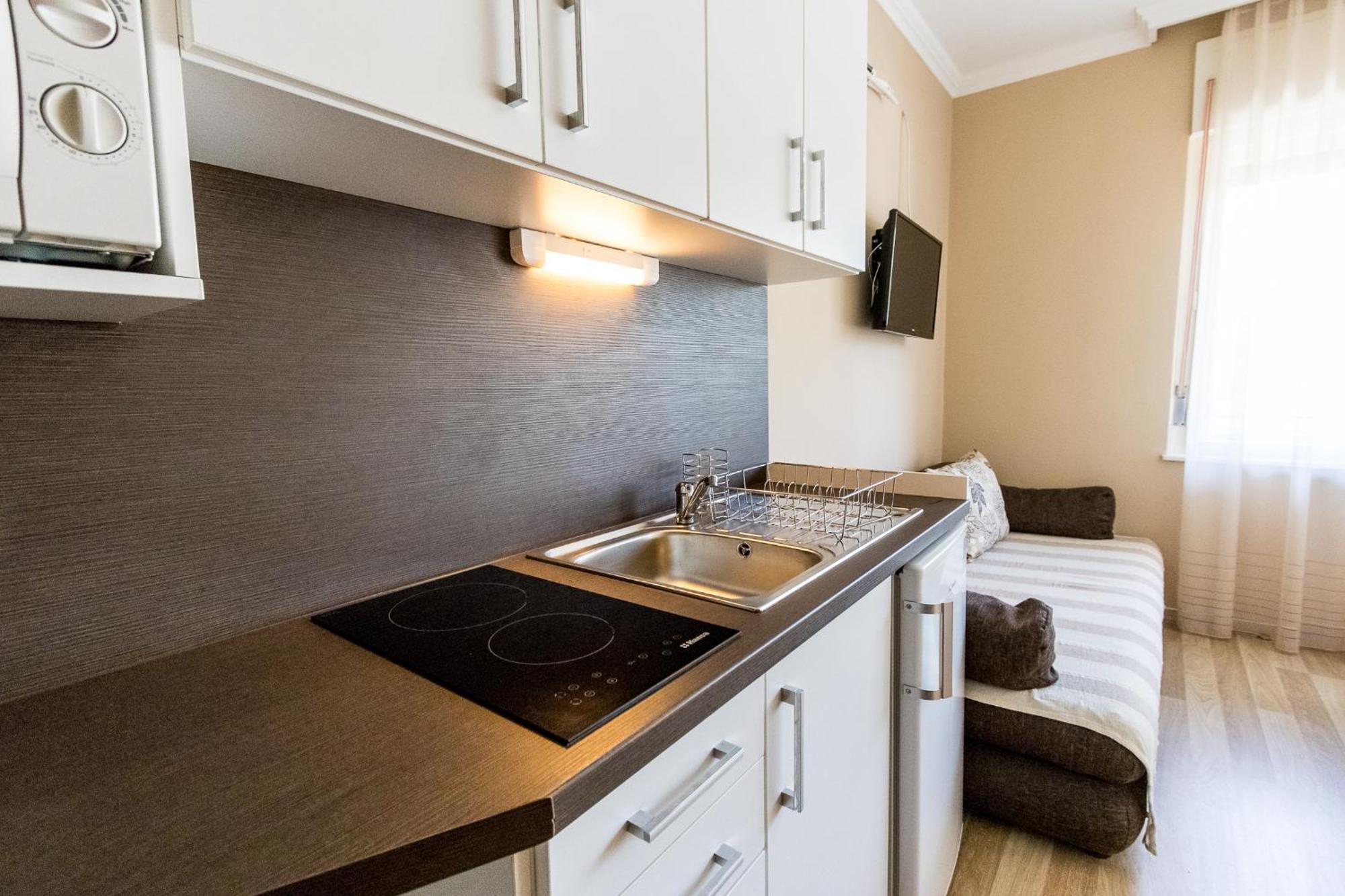 Lara Apartments Siófok Buitenkant foto