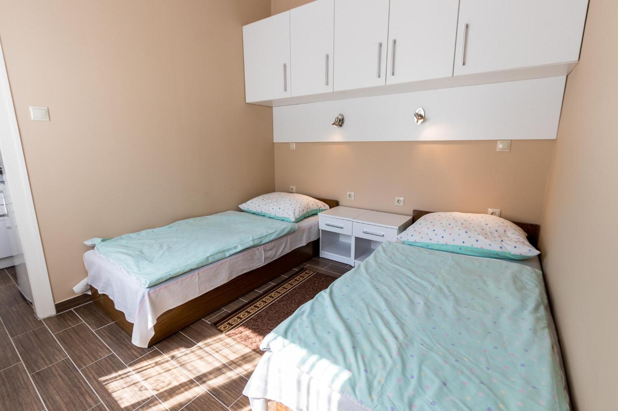 Lara Apartments Siófok Buitenkant foto